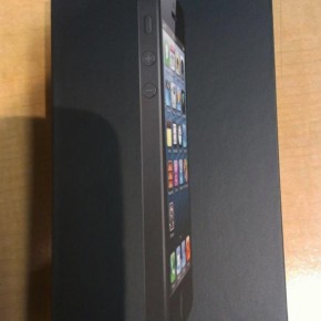 iPhone 5 unboxing - box voor zwarte versie